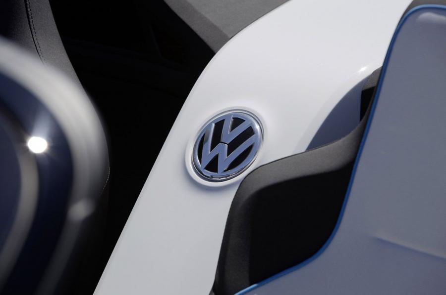  Volkswagen E-Bugster Cabriolet Concept 2012 года  (фото 33 из 62)